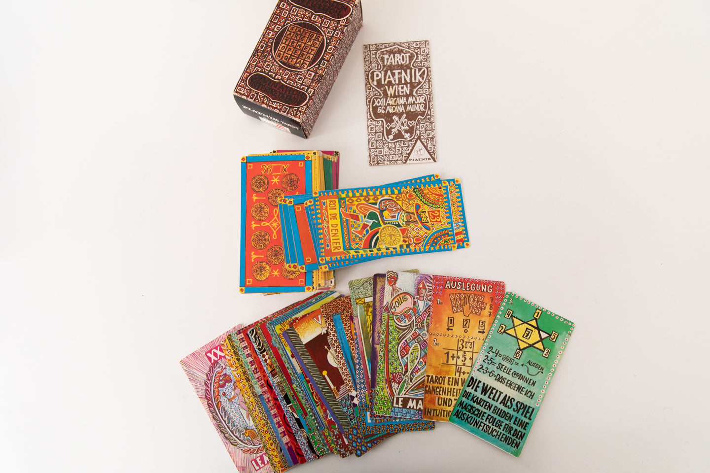 VINTAGE PIATNIK WIEN TAROT DECK – THESE DAYS