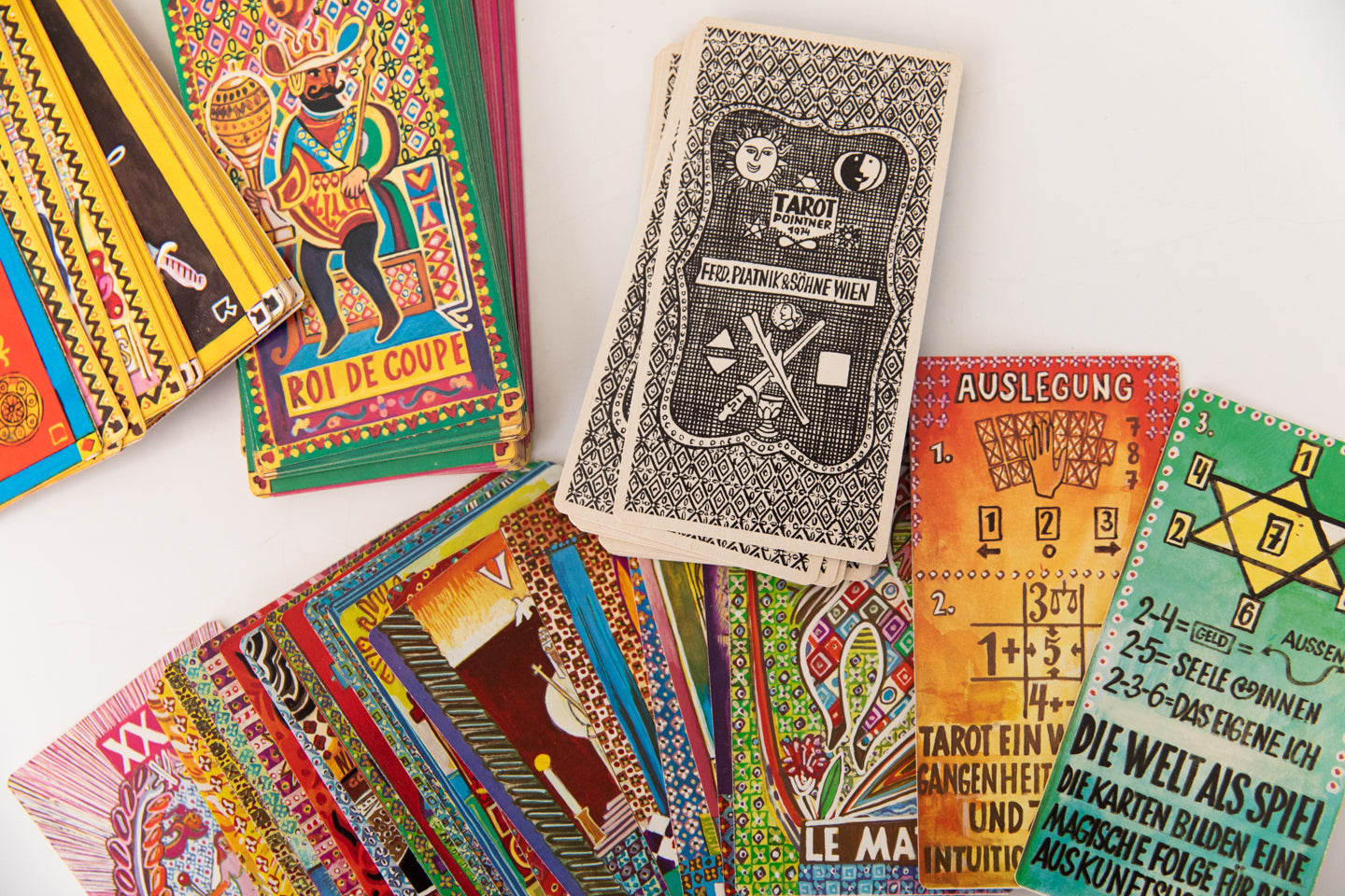 男性に人気！ VINTAGE DAYS THESE – DECK TAROT WIEN PIATNIK 洋書