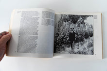 Load image into Gallery viewer, THE CONNOISSEUR&#39;S HANDBOOK OF MARIJUANA
