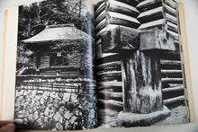 Load image into Gallery viewer, KURA | Design and Tradition of the Japanese Storehouse