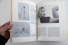 Load image into Gallery viewer, PHOTOGRAPHING WOMEN SIMPLIFIED | A Modern Photo Guide